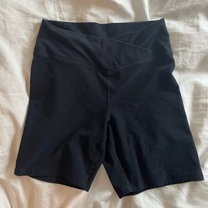 Black Abercrombie&Fitch V-Waist Black Biker Shorts